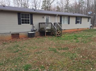 415 Green Meadow Ln, Roxboro, NC 27574