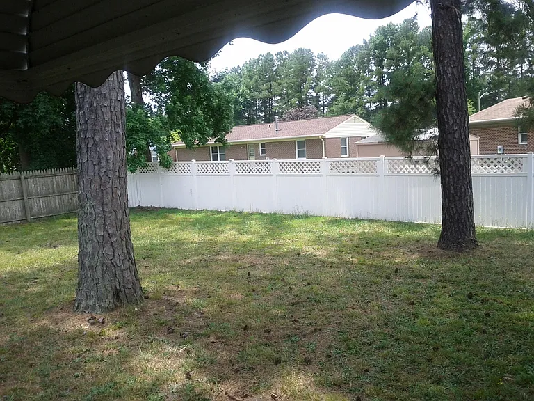 1207 Lakeview Dr — Photo 26