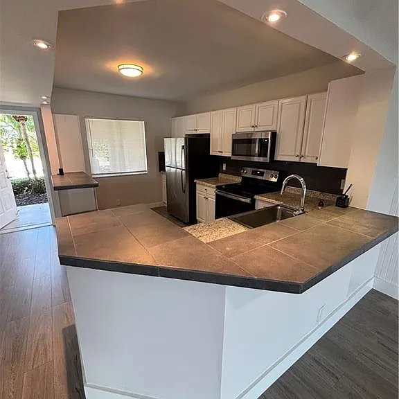 7800 Emerald Cir #B-104 — Photo 4