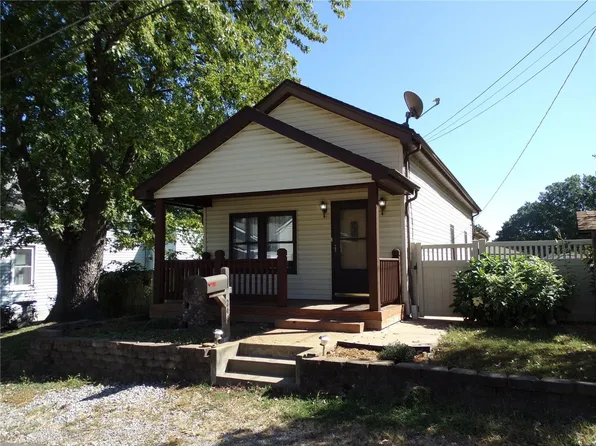 246 Baumann Ave, Saint Louis, MO 63125