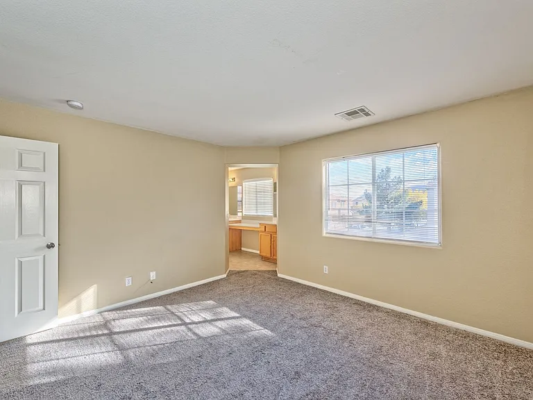 9926 Star Lake Ave — Photo 12