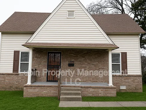 1490 Dallas St Photo 1