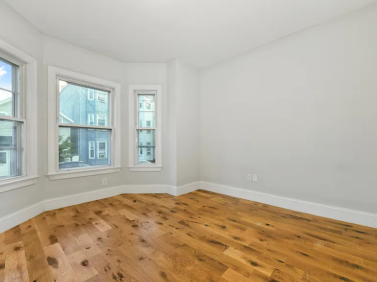322 Saratoga St #2 — Photo 10