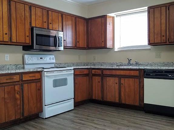 4th image of 306 Timberway Cir