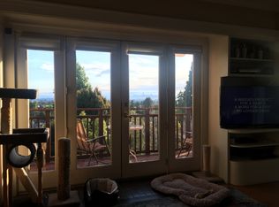 82 Eucalyptus Rd, Berkeley, CA 94705