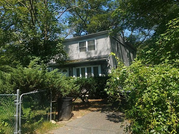 4th image of 27 Fife Dr