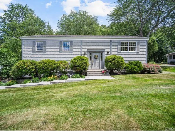 3282 Quinlan Street, Yorktown Heights, NY 10598