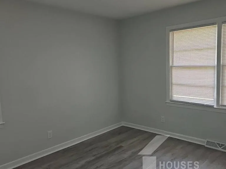507 Garrett St — Photo 12
