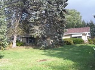 15788 Maple Dr, East Liverpool, OH 43920