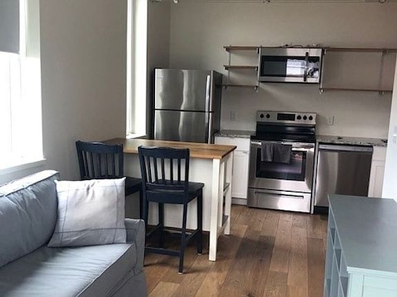 2nd image of 60 Parris St Unit 306