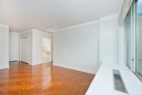 Rented by NOVO | media 18