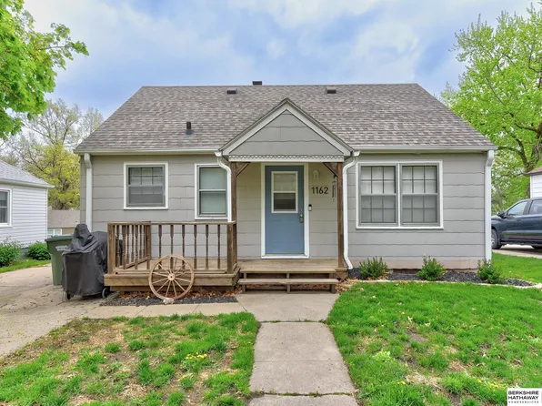 1162 N Sycamore St, Wahoo, NE 68066