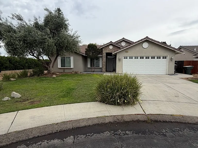 2892 Florence Ave — Photo 1