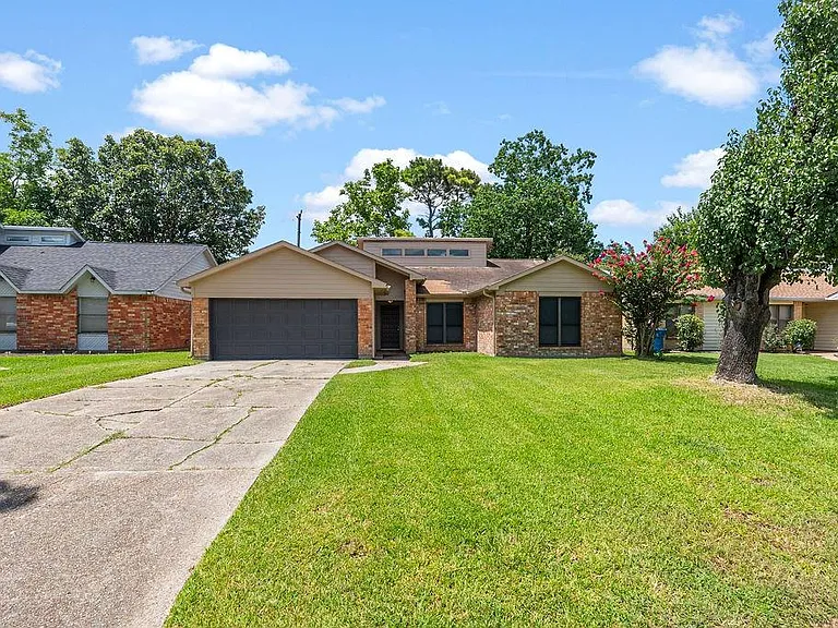 14910 Grassington Dr — Photo 1
