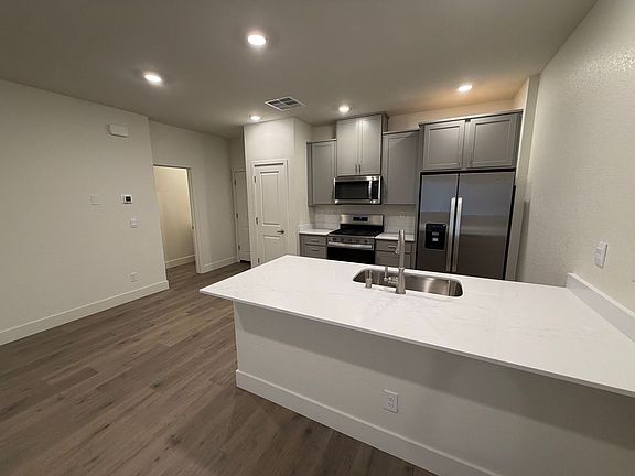 4th image of 1596 Grazer Way