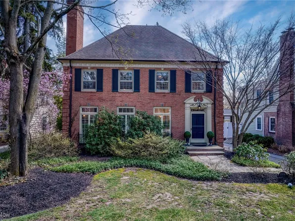 22576 Calverton Rd, Shaker Heights, OH 44122