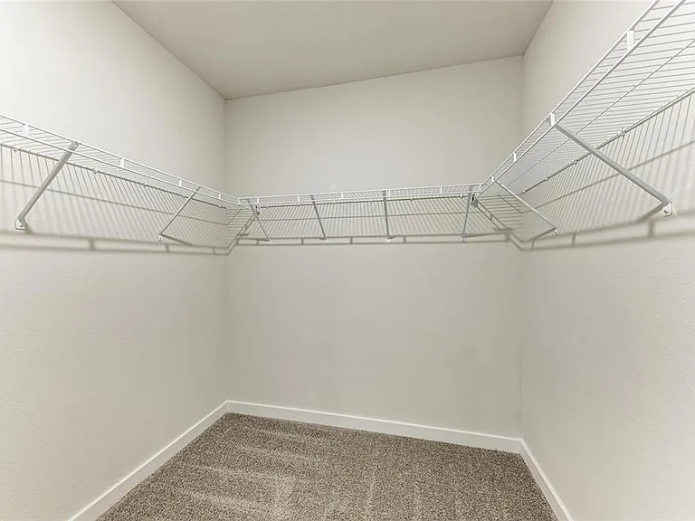 18143 Wheathouse Pl — Photo 32