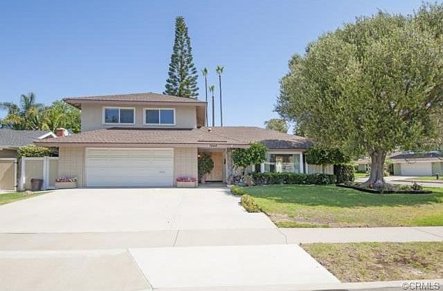 Great interior-corner location "Lower Birds"