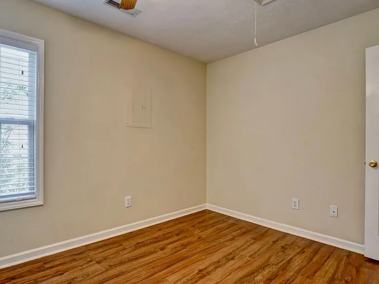 810 Southern Charm Dr — Photo 9