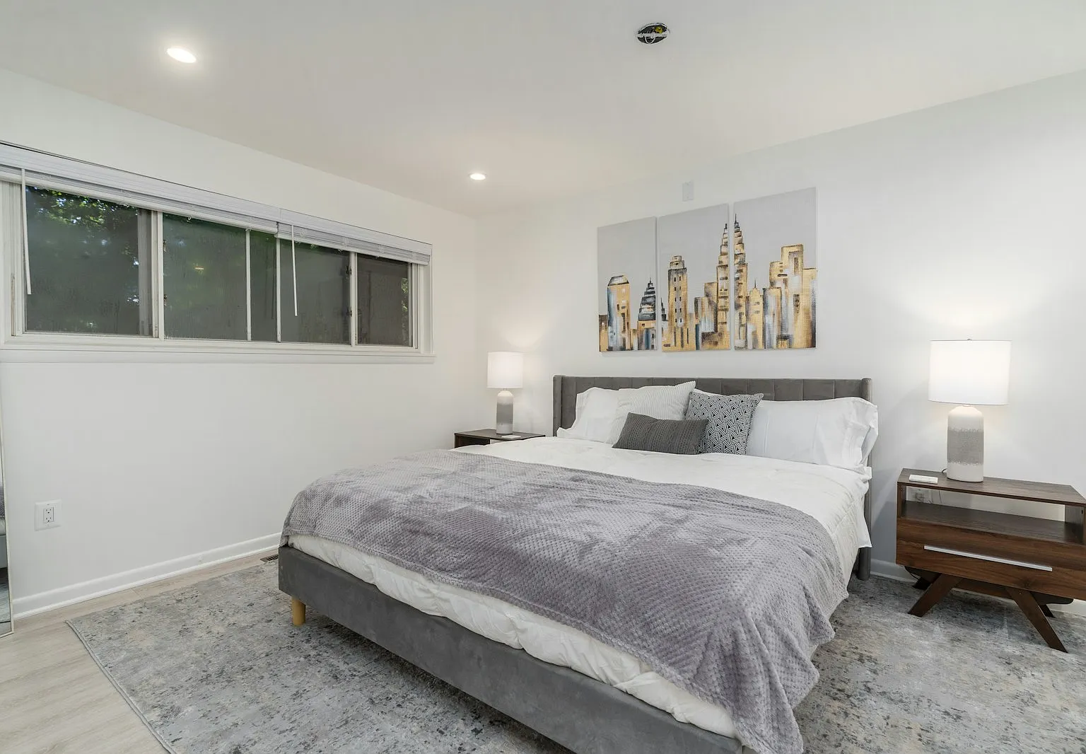 2738 N Radford St, Unit Lower Unit — Photo 3