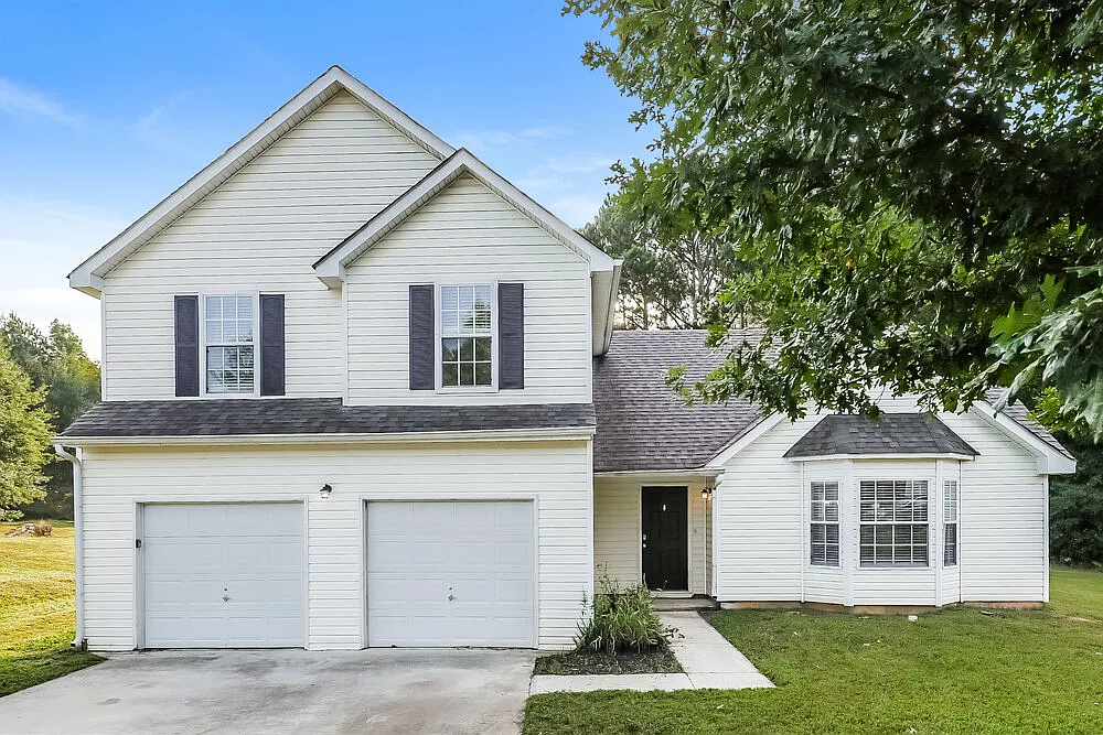 3 bed, 2.5 bath, 2138 sqft, $2,260 — Photo 1