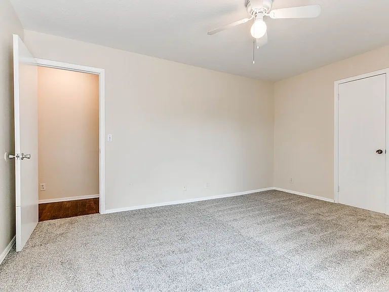 504 N Davis Ave — Photo 42