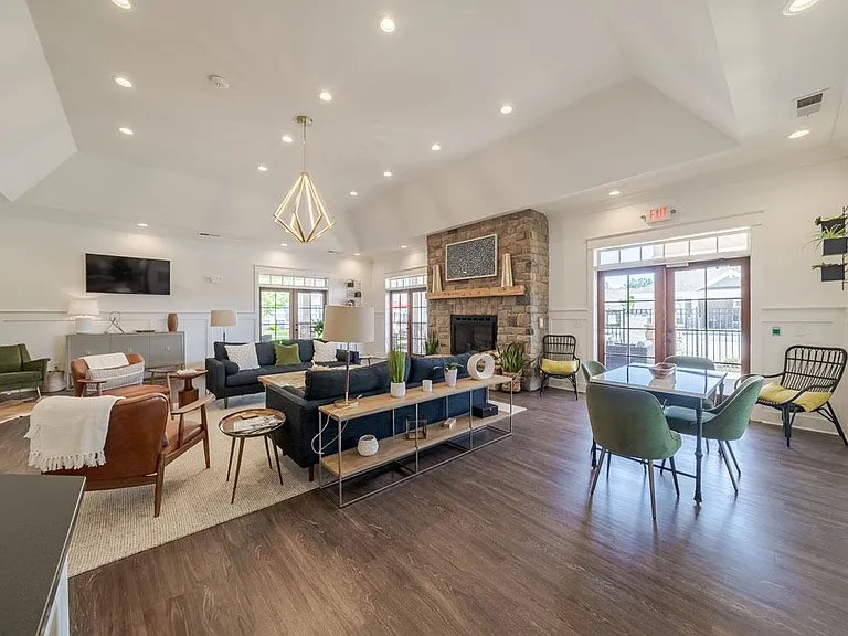 Sanctuary at Powell Place — Photo 7