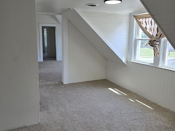 2nd image of 1234 E 61st St #Up