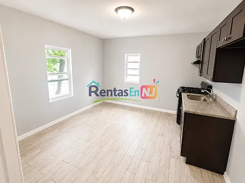 406 Park Ave #4C Photo 1