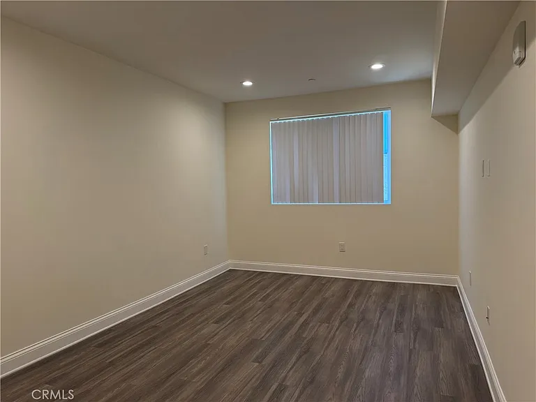 14934 Burbank Blvd #202 — Photo 16