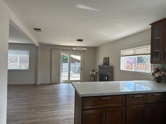 3rd image of 1297 Kansas Cir