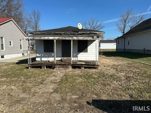 426 S Jackson St, Oakland City, IN 47660