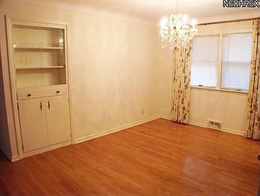 3rd image of 1055 Stanwell Dr