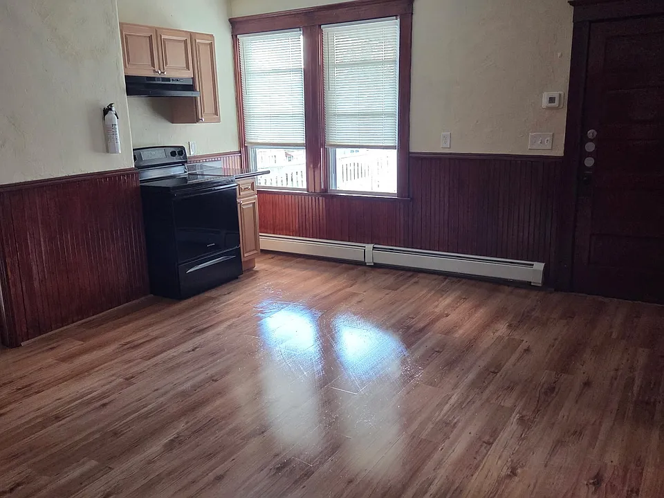 308 Wood Ave #2