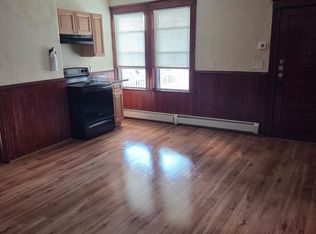 308 Wood Ave Floor 2, Woonsocket, RI 02895