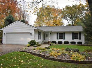 5714 Flaxmoor St, Midland, MI 48640
