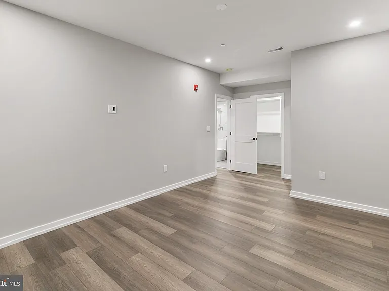 752 S 16th St #1B — Photo 16