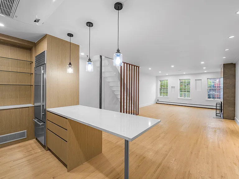 19 1st Ave #1 — Photo 9