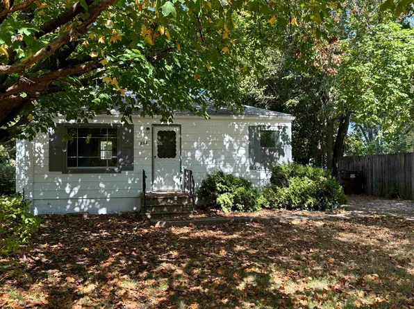 232 Huron Rd, Machesney Park, IL 61115
