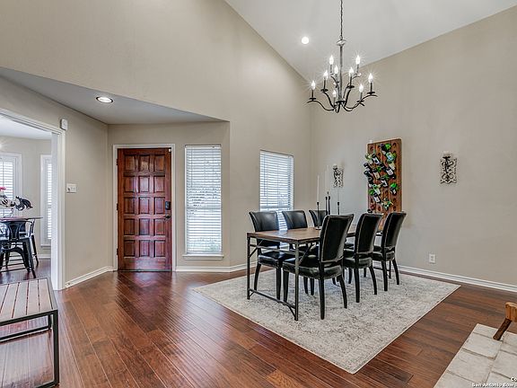 4th image of 7 COTTESMORE CT