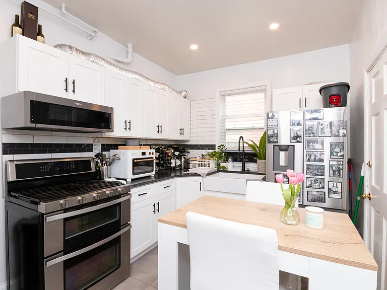 42 Auburn St #1 — Photo 3