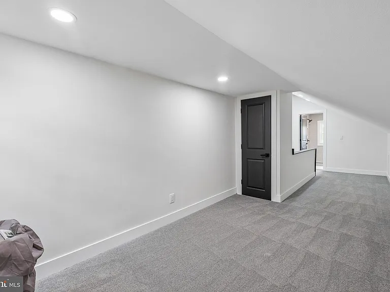 114 Conestoga Rd — Photo 54
