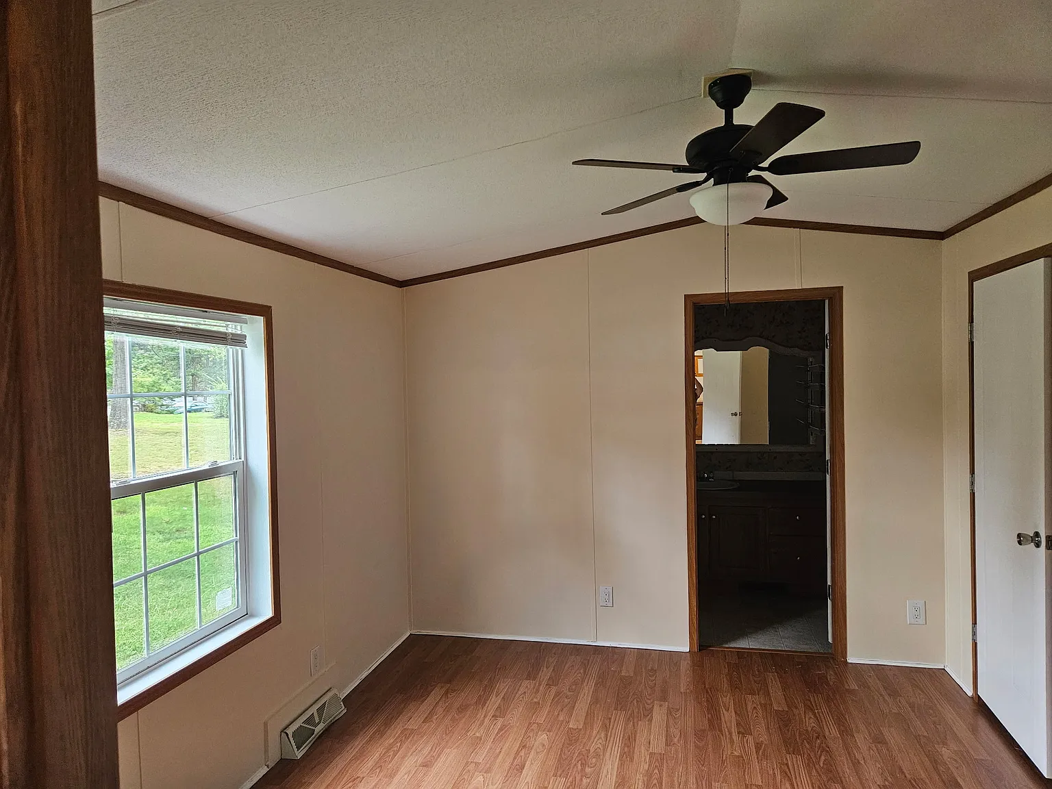 3 bed, $1,450 — Photo 4