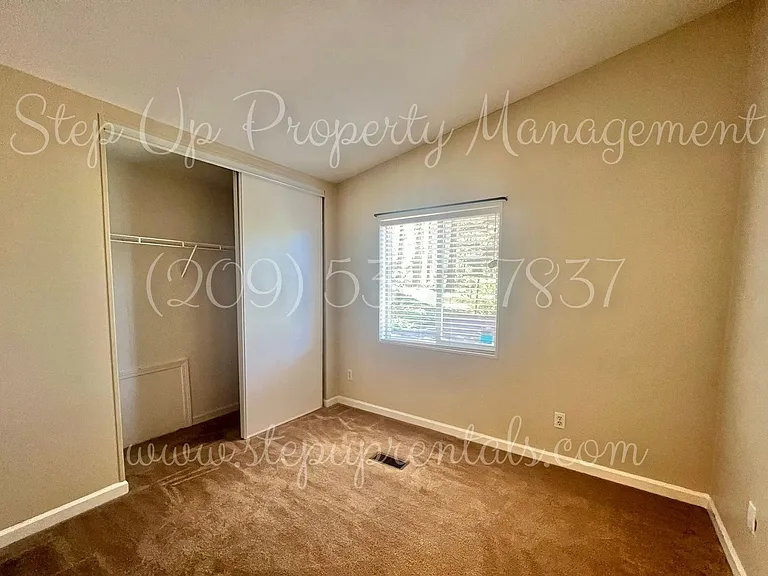 23495 Kreitzer Way — Photo 16