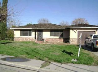 2040 River Ln, Firebaugh, CA 93622