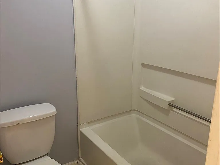 1728 Empress Ln — Photo 11