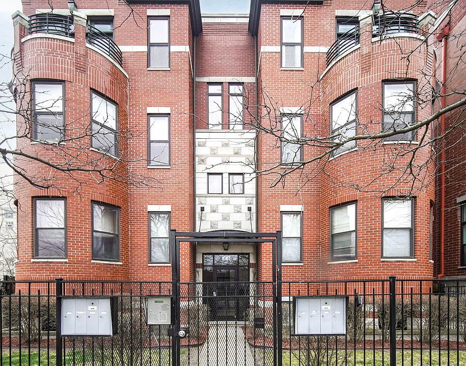 1st image of 4449 S Lake Park Ave #4S