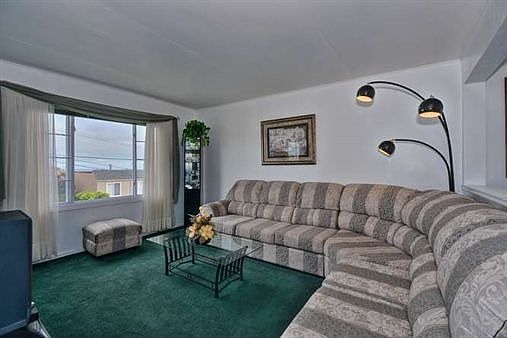 5th image of 606 Head St