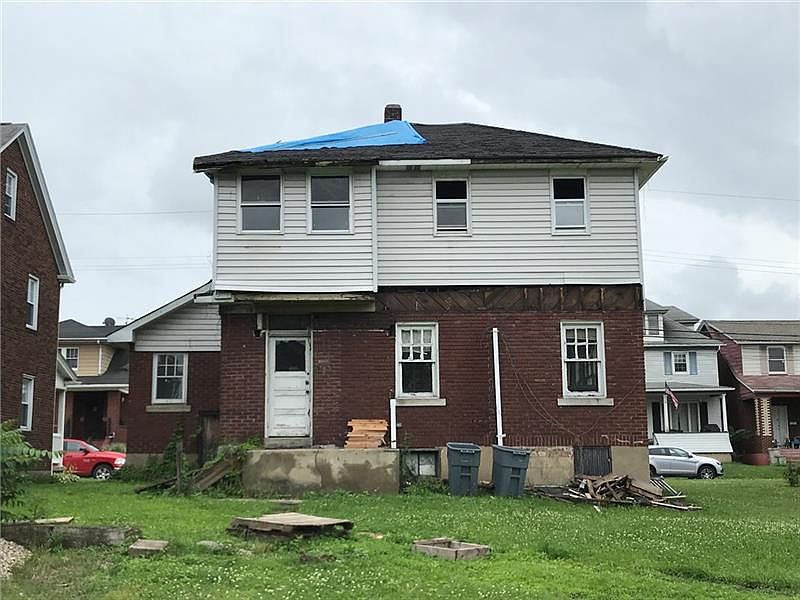 2nd image of 915 Romine Ave