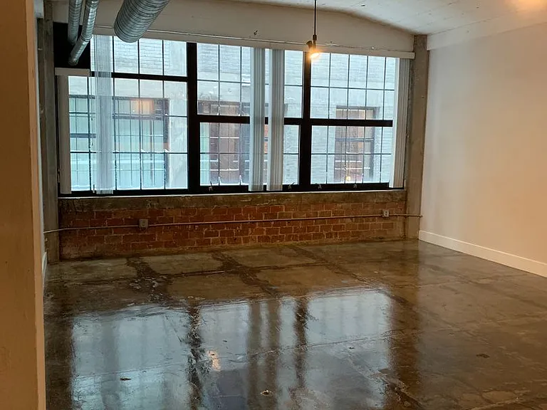 10th Street Lofts — Photo 1
